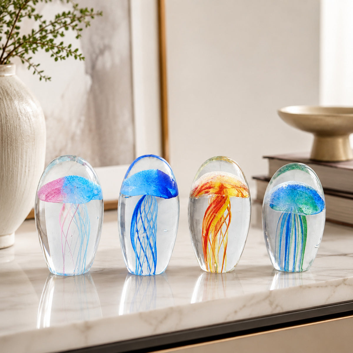 Handmade Glass Glow-in-the-Dark Jellyfish Ornament, Glass Paperweight, Ocean-Style Desk Decoration, Wholesale
